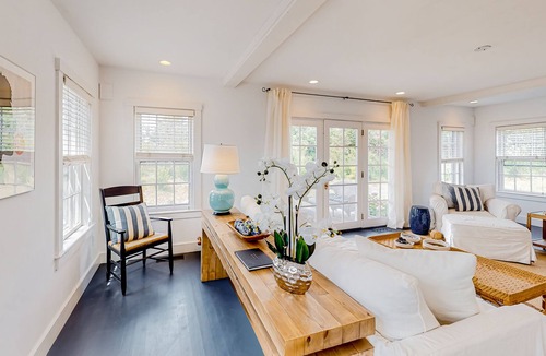 West of Town House | Sea Glass Hideaway | House on Nantucket within walking distance to town & ferry