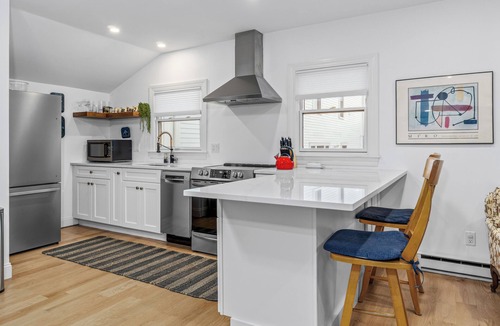 Rockport Apartment | Sea Glass House - Tranquil Retreat or Base for Adventure