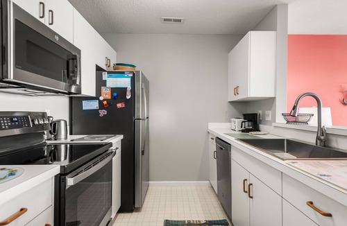 Manteo Condo | Sea la Vie: Soundfront, dog friendly, community pool, tennis court and so much m
