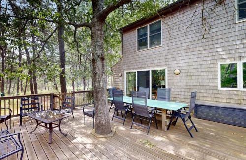 Wellfleet House | Sea Pine Palace