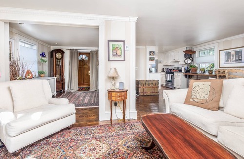 Swampscott House | SeaCity View: Roofdeck View of Ocean & Boston - 5min walk to Boston Trains!