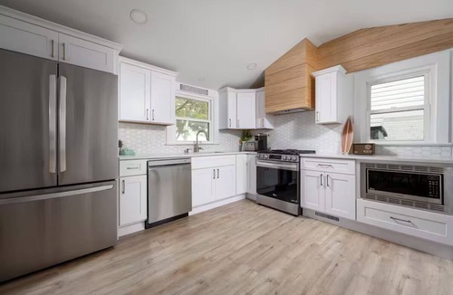Slaughter Beach Cottage | SEAJOY-Waterfront Rare Coastal Gem Pet Friendly-fenced yard-Completely Renovated