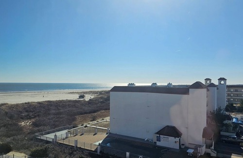 Diamond Beach Condo | Seapointe Village South Beach oceanfront 3-bed condo in Wildwood Crest