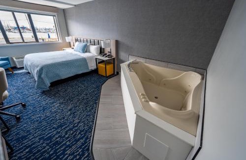 Fairhaven Hotel | Seaport Resort and Marina