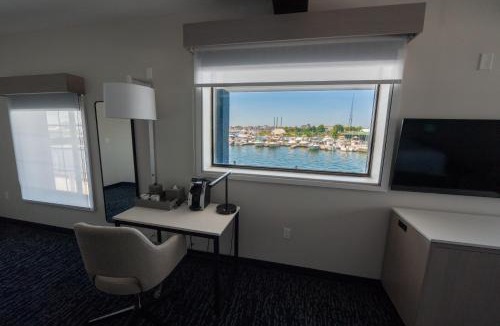 Fairhaven Hotel | Seaport Resort and Marina