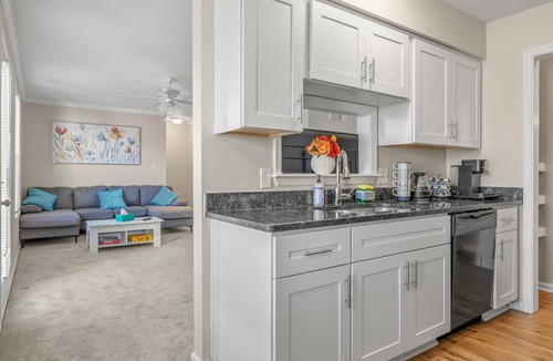 Norfolk Apartment | Seaside Luxury Retreat - U. Peaceful getaway or an adventure-filled retreat!