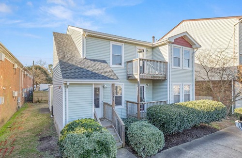 Norfolk Apartment | Seaside Luxury Retreat - U. Peaceful getaway or an adventure-filled retreat!