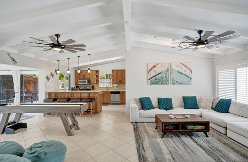 Lauderdale Isles House | Seaside Retreat. Heated Pool/BBQ. Tiki Bar