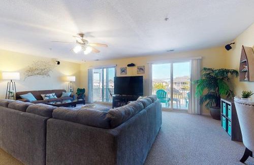 Sandbridge House | Seaside - Silver Lining 202B