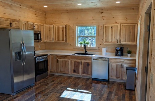 Wells Cabin | Secluded Adirondack Cabin w/ Hot Tub & Mountain Views 3BR