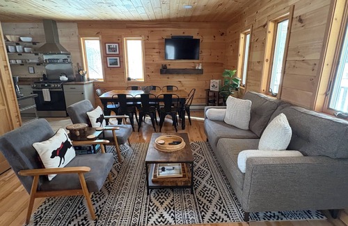 Wilmington House | Secluded Riverfront Cabin - 5 Min to Whiteface.