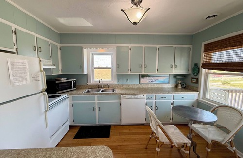 Nags Head Cottage | Semi oceanfront location with a 3 min walk to the ocean and Gift Card