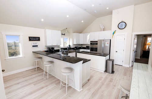 Pine Island House | Semi-Oceanfront, Pool, Dogs Welcome, ELEV, Theater Rm, PI201, Island Oasis