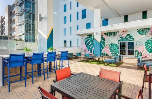 Ojus Hotel | SERENA Hotel Aventura Miami, Tapestry Collection by Hilton