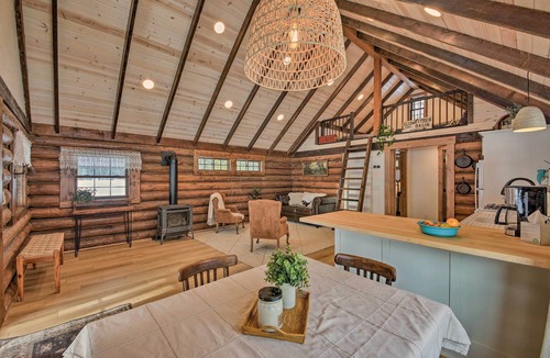 Bonners Ferry Cottage | Serene Kootenai Cabin - 3 Mi to Dtwn & River!