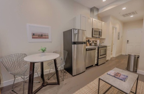 Downtown Boston Apartment | Serene Studio | Close to MGH