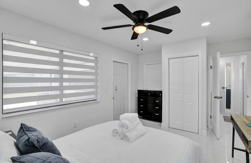 Ives Estates Bed & Breakfast | Serene Suite Near Aventura
