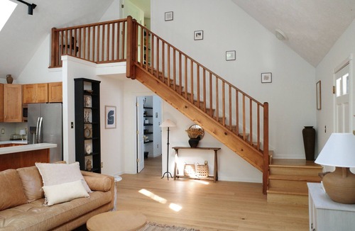 Walkerton House | Serene Woodland Wellness Retreat with Sauna, Cold Plunge & Hot Tub