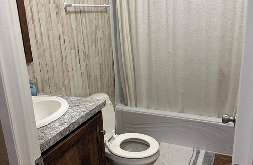 Henrico House | Serenity Cove:3 Bd 2Ba Lakehouse