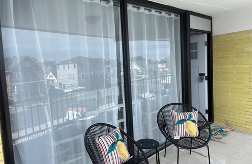 North Wildwood Condo | Settle In the Sun! Fantastic centrally located North Wildwood Condo