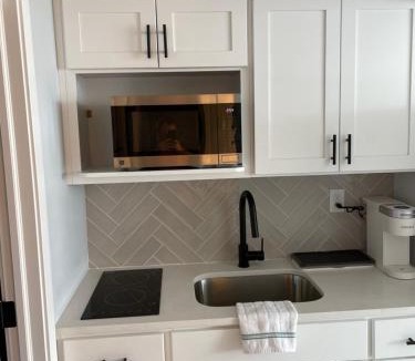 North Wildwood Apartment | Settle In the Sun at The Carideon Family Resort