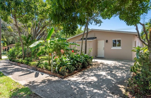 Croissant Park House | Shades of Summer - Perfect retreat 2 bed/2 bath modern coastal charm