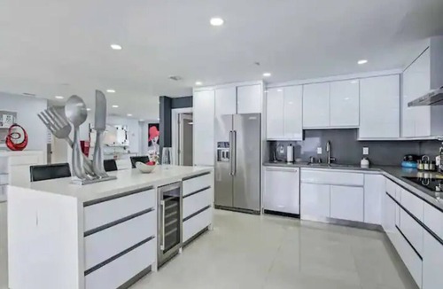 Hialeah House | shakes house
