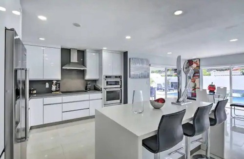 Hialeah House | shakes house