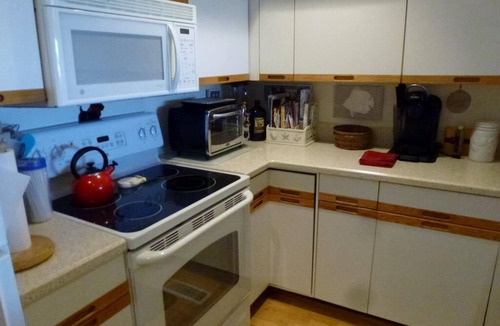 Ship Bottom Condo | Ship Bottom Ocean Front 1st floor Condo in the Fishery. Updated kitchen, private access to the.