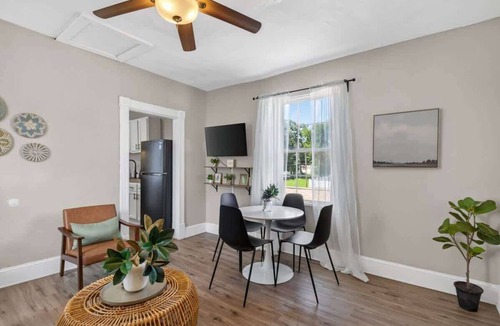 Portsmouth Apartment | Shipside Suite~Fast WI-FI, Backyard Oasis, Family