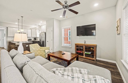 Kill Devil Hills House | Shore Beats Work, Modern 3 Bedroom Vacation Home w/Community Pool & Clubhouse