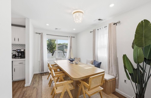 Town Bank House | Shore Retreat: 5 Bd home with alfresco living, hot tub, firepit, BBQ and games