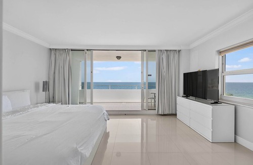 Bermuda Riviera Apartment | Shoreline Retreat