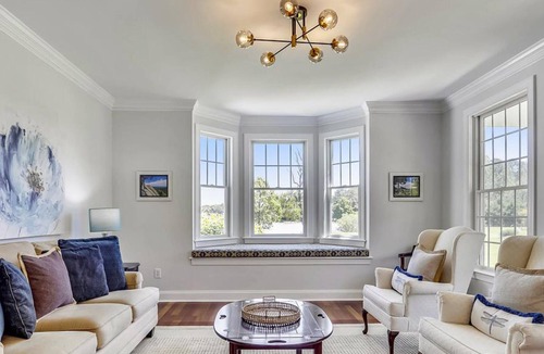 Cambridge House | Short drive to Downtown Cambridge | Private Dock | Kayaks | 1000 Ft of Shoreline