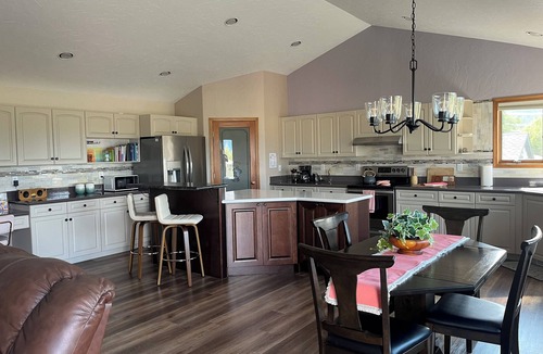 Somers House | Short walk to Flathead Lake, 5-bedroom home with AC & WiFi in downtown Somers