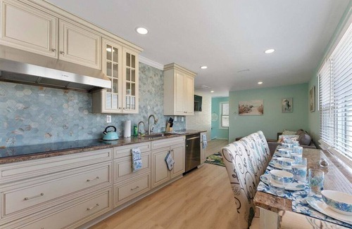 North Wildwood House | Short Walk to the Beach Modern 2 BR Summer Getaway