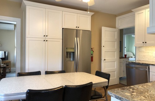 Cape May Apartment | Short walk to the Beach, sleeps 8, four bedrooms, private patio, 2026 weeks open