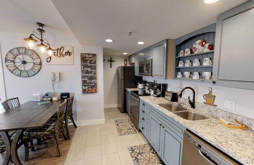Snowshoe Condo | Silver Creek #1311 - Cozy Mountain Top Retreat - SKI IN/SKI OUT! by RedAwning
