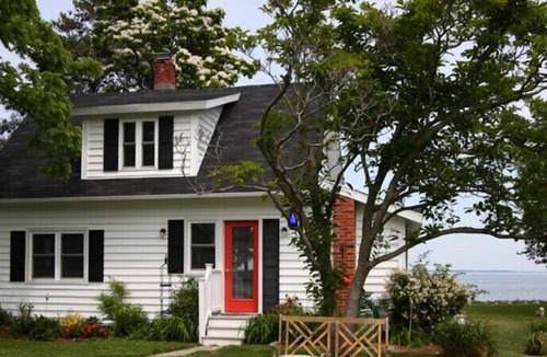 Tilghman Cottage | Simplicity Cottage - Renovated Waterman's Home Circa 1920, Relax in the Hammock!