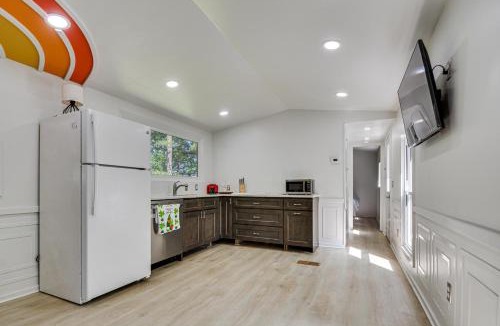 Semora House | Single-Story Cabin on Hyco Lake: Swim & Unwind!