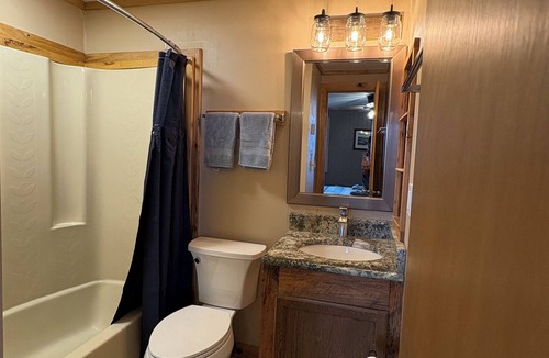 Edray Condo | Ski in/ski out, 2-bedroom condo in Snowshoe Mountain