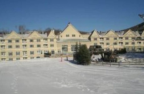 Hancock Resort | Ski/In Ski/Out Bentley Brook Resort Rentals at Jiminy Peak