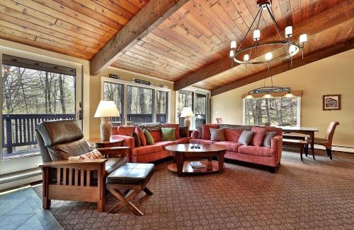 Killington House | Ski-In/Ski-Out Mountain Retreat | 4BR Home at Pico Mountain