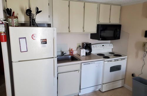 Edray Condo | Ski In/Ski Out. Next to the village. Gated parking. Mtn views. Free Wi-Fi. #284