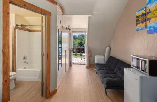 Coram Cabin | Sky Eco - Cabins & Studios