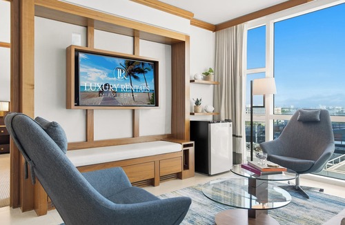 North Beach Apartment | Skyline Private Condo at the Carillon Miami Resort - 705