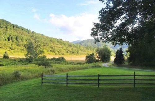 Slatyfork Farm House | Slatyfork Homestead - Cozy Farmhouse Near Snowshoe