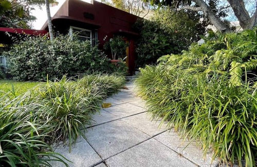 Victoria Park Condo | Sleek 1BR Retreat in Victoria Park