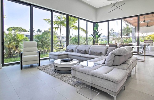 Coral Ridge House | Sleek & Chic Waterfront Home w/ Private Pool!