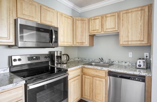 Mission Hill Apartment | Sleek Longwood 2BR near Green & Orange T lines, by Blueground